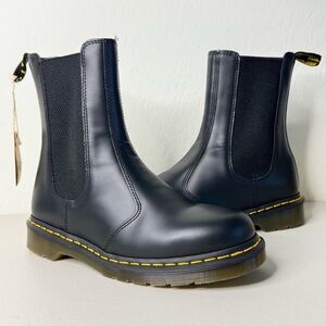 NWT Dr. Martens 2976 Hi Smooth Black Leather Chelsea Boots EU 44 M10 W11
